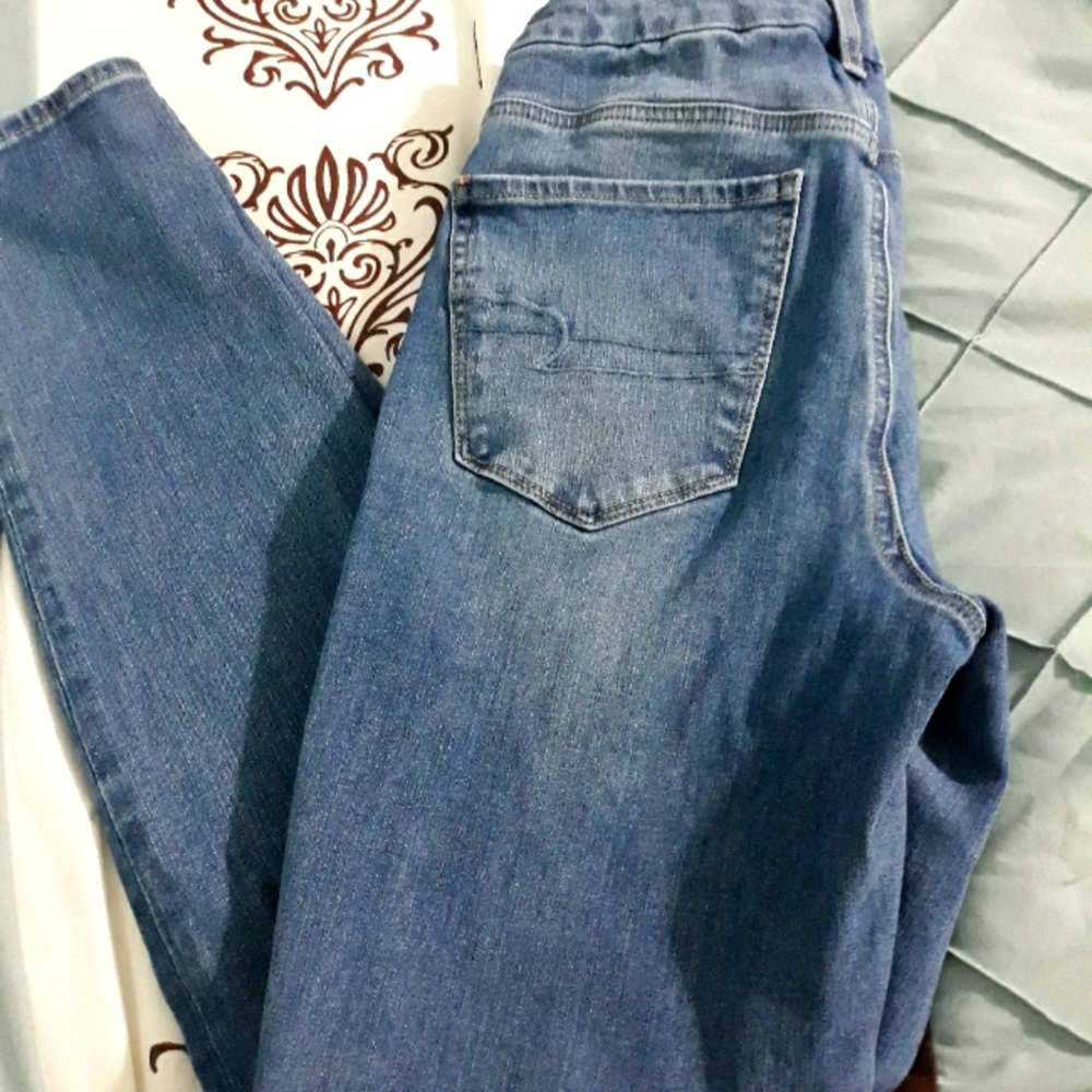 American Eagle Dream Jean